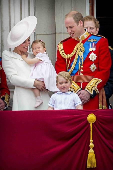 Kate Middletonová s manželem a dětmi