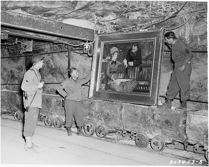 Po skončení války objevili američtí vojáci spoustu ukradených obrazů. Třeba dílo Edouarda Maneta. 