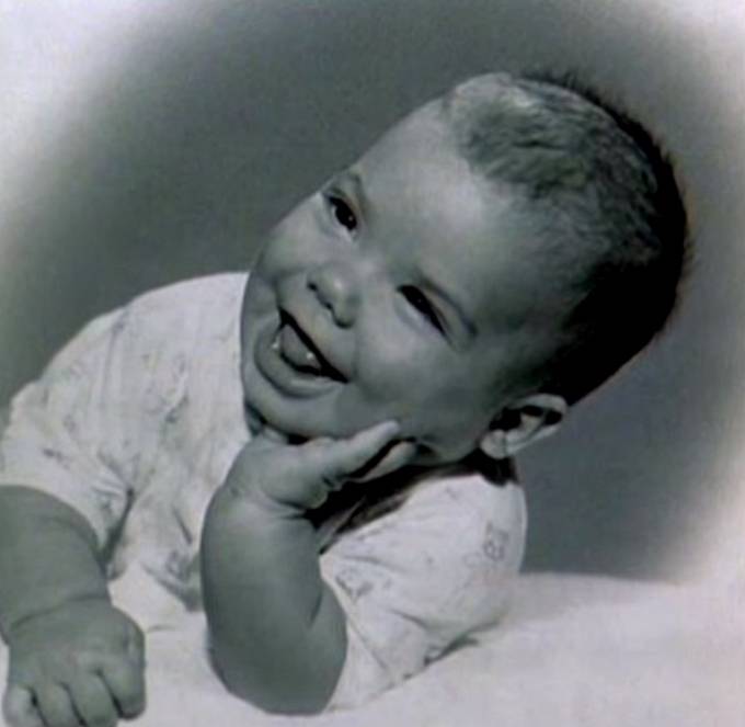 Sandra Annette Bullock se narodila 26. 7. 1964.