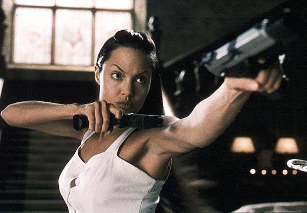 Angelina Jolie v hitu Tomb Raider.