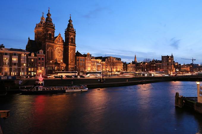 Amsterdam, Holandsko. Je potřeba něco psát?