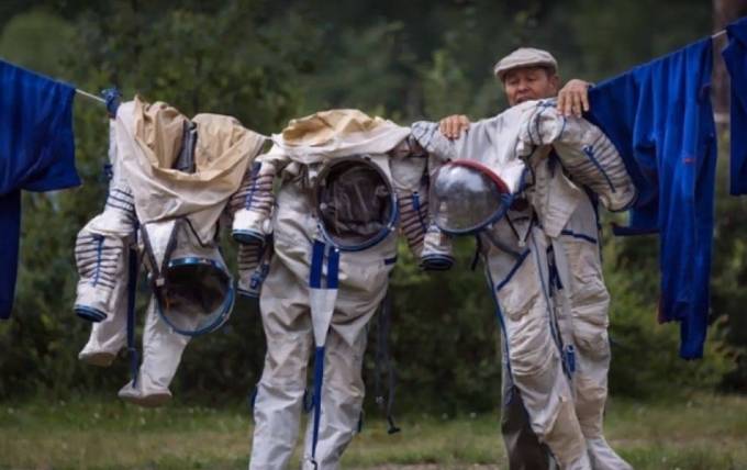 Námět na film Astronautova máma. 