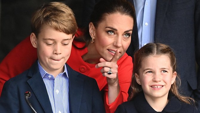 Kate Middleton s dětmi ráda dělá běžné činnosti jako každá jiná rodina.