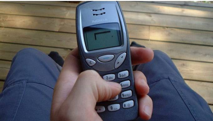 Že jsme netrávili věčnost na starých telefonech? Ale simvás!