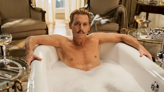 Johnny Depp jako Charlie Mortdecai