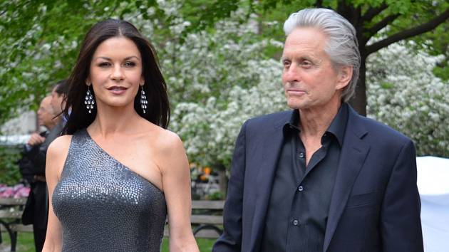 Catherine-Zeta Jonesová a Michael Douglas