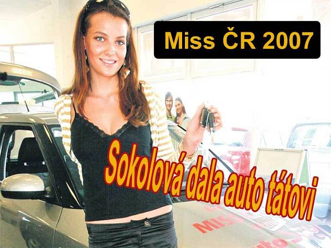 Miss ČR Kateřina Sokolová převzala včera vůz Škoda Fabia, ale řidičák si bude teprve dělat.