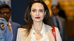 Angelina Jolie obvinila exmanžela z domácího násilí. 