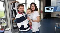 David Křížek nyní nastoupil do vězení, jeho manželka Lucie Křížková chce na otce svých dvou dětí počkat.