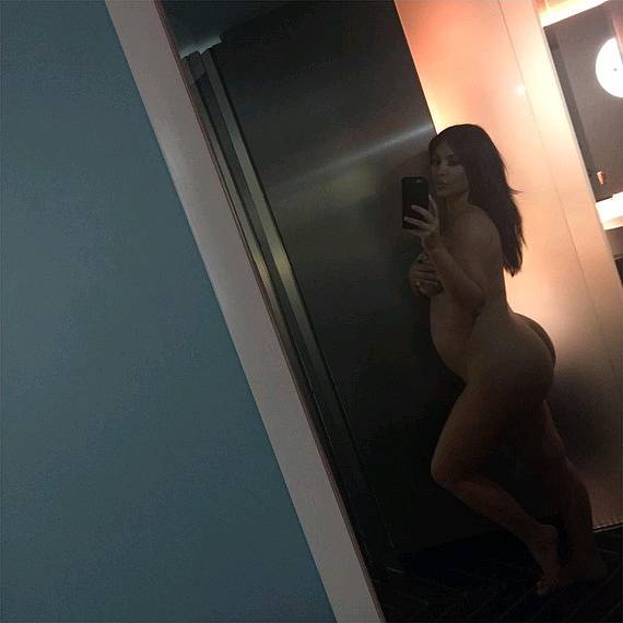 Kim se rozhodla pochlubit svojí další nahou fotkou.