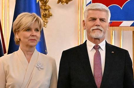 Prezident Petr Pavel s manželkou