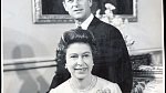Seznámili se v roce 1934 na svatbě princezny Marie řecké a dánské a vévody z Kentu prince George.