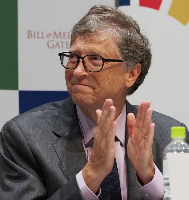 Bill Gates je po téměř třiceti letech svobodný.