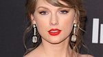 Taylor Swift má na svém kontě hned několik singlů, díky kterým si podmanila celý svět.