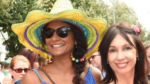 Lejla Abbasová a Nela Boudová na jedné z akcí Prague Pride