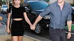 Taylor Swift s Tomem Hiddlestonem, romance vydržela jen krátce.