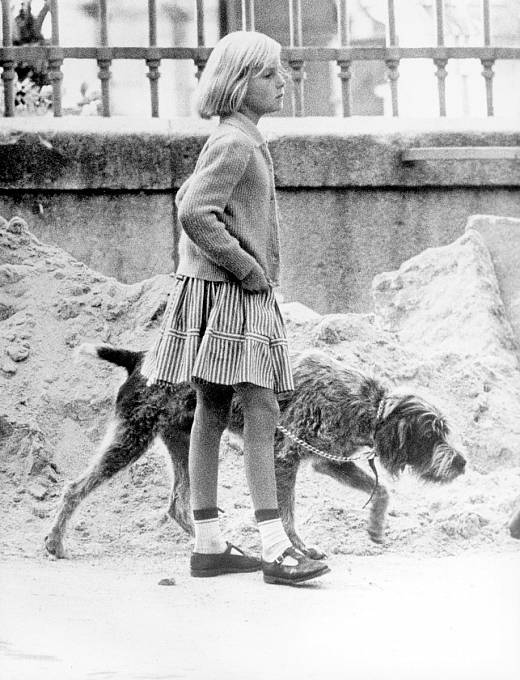 Své děti bohužel neviděl vyrůstat. Na snímku dcera Anne-Marie čtyři roky po jeho smrti. 