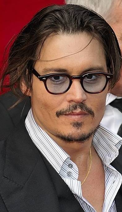 Johnny Depp se živil... prodejem per??