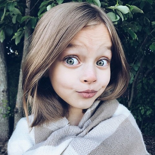 Anna Pavaga, nejmladší ruská modelka