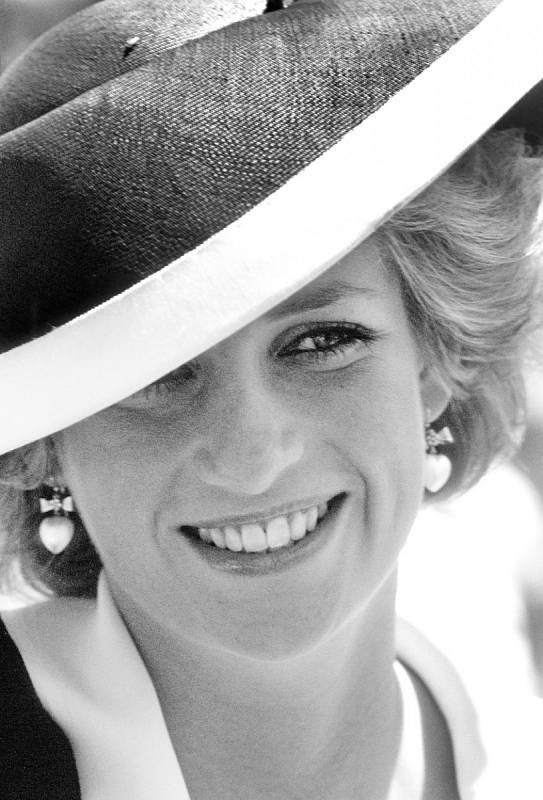 Princezna Diana si vysloužila přezdívku "Princezna lidských srdcí".