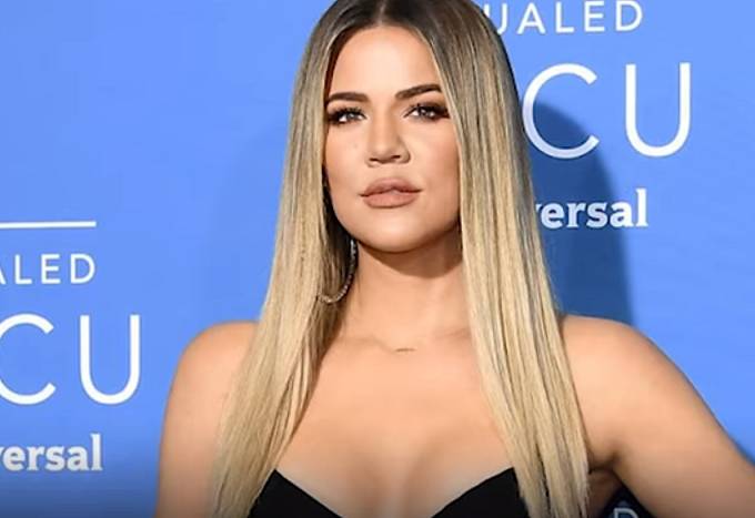 Khloe Kardashian platí prý za nejošklivější Kardashianku, ve vzhledu jí pomáhala kvanta plastu v obličeji.