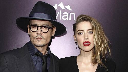 Johnny Depp na Amber Heard pořádně žárlí.