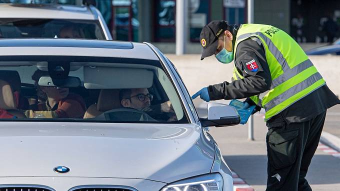 Policejní kontroly začaly včera večer.