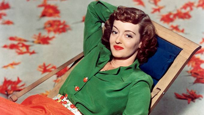 Počátkem 40. let byla Bette Davisová nejlépe placenou herečkou.