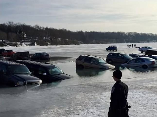 Když vám auta zaparkují na ledě...