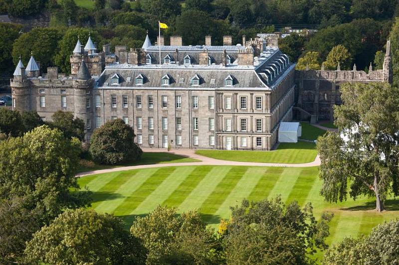 Palác Holyrood, oficiální rezidence královny Alžběty ve Skotsku