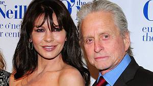 Catherine-Zeta Jonesová a Michael Douglas