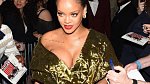 Rihanna i v požehnaném stavu nosí sexy modely