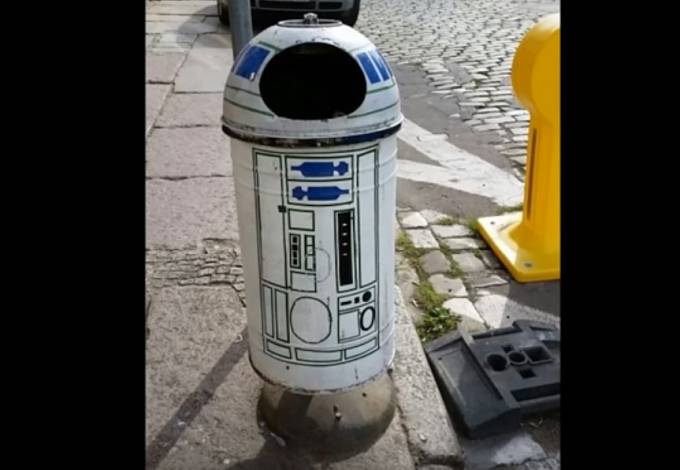 R2D2 popelnice pro fanoušky Star Wars