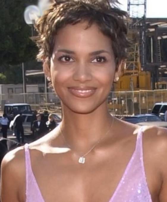 Halle Berry rok 2000