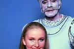 S dcerou Katherine při natáčení filmu Alenka v říši divů (1983) 
