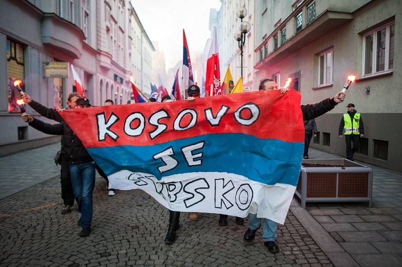 Demonstrace Dělnické mládeže v centru Ostravy. 