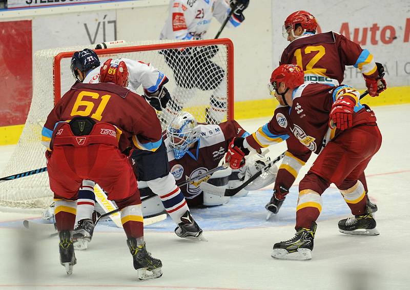 HC Vítkovice Ridera – HK Dukla Trenčín 2:1 (0:0, 0:1, 2:0)