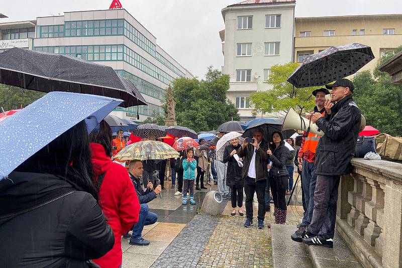 Demonstrace pod názvem, Setkání rodičů s učiteli a politiky, 31. sprna 2021 v Ostravě.