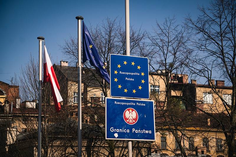 Takto nafotil situaci na hranici s Polskem mezi Českým Těšínem a Těšínem náš čtenář Martin Sojka. 