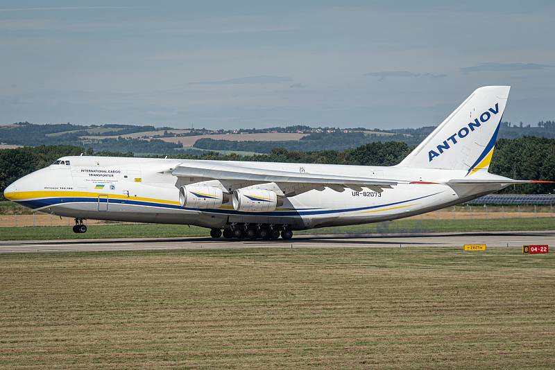 Takto vypadal přílet letadla Antonov An-124 Ruslan do Ostravy 28. srpna 2020.