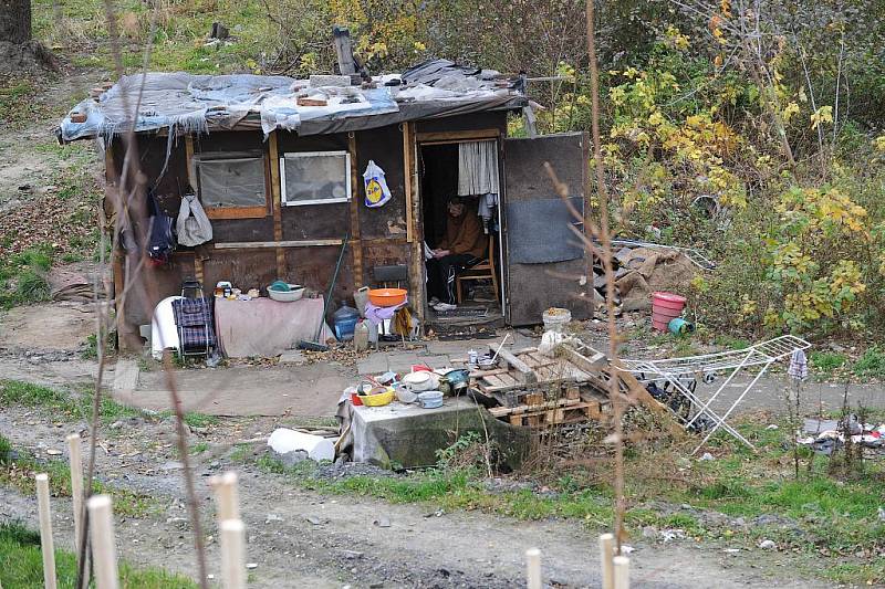 Zatímco první část přiváděče na dálnici D1 je těsně před zprovozněním, druhý úsek v místě ulice Cihelní je stále jedno velké staveniště.