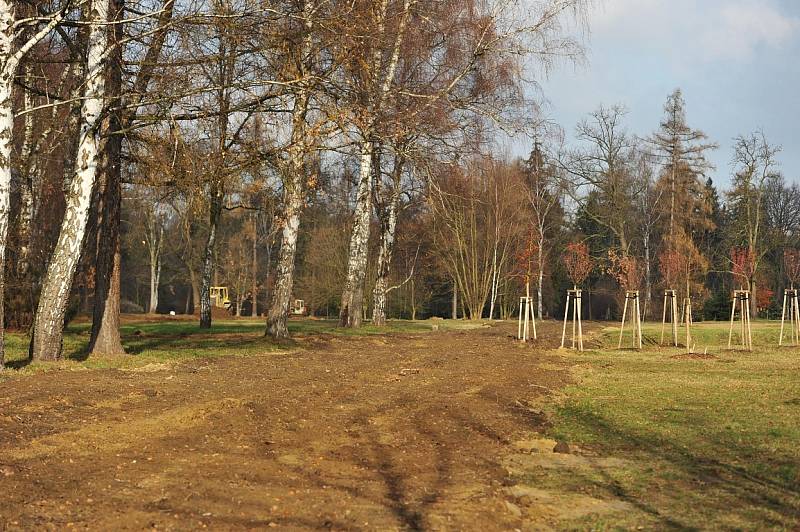 Starý vojenský areál se likviduje. Nahradí jej centrální park nejlidnatějšího ostravského obvodu.