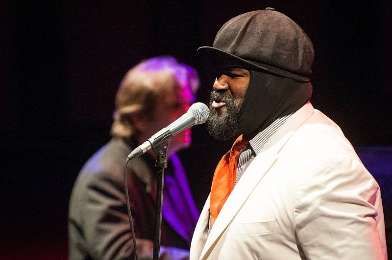 Gregory Porter se v Gongu s tóny doslova mazlil a rozdával pohodu plnými doušky