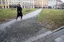 Chodník poblíž Masarykovo náměstí, 23. února 2024, Ostrava.