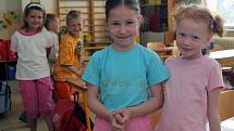 V Základní škole na ulici Kosmonautů 15 v Ostravě-Zábřehu už několik měsíců místo drnčení zvonku ohlašují přestávky i začátek vyučování krátké úryvky melodií