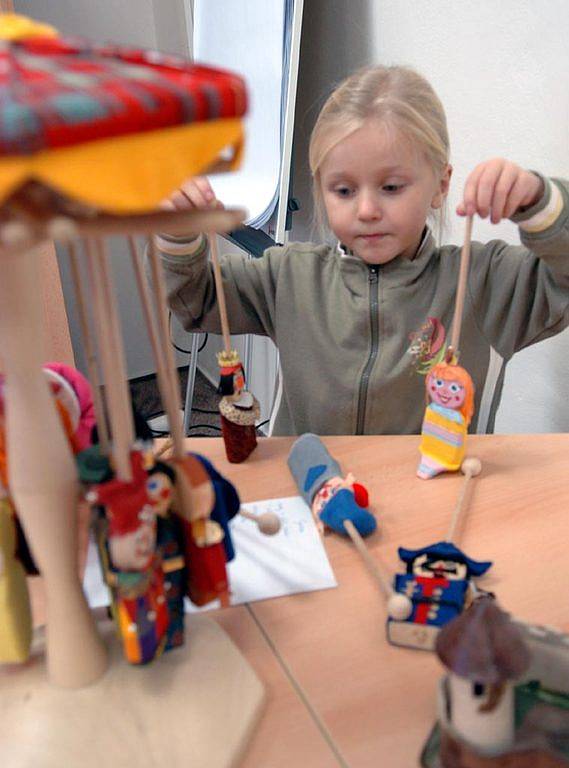 Děti dostaly hračky od vězňů z heřmanické věznice