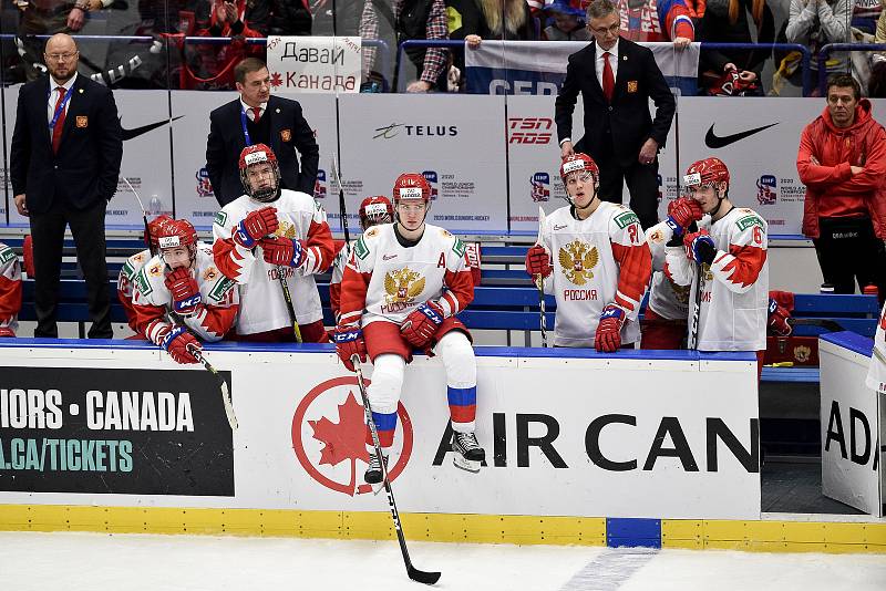 Mistrovství světa hokejistů do 20 let, finále: Rusko - Kanada, 5. ledna 2020 v Ostravě. Na snímku smutek Ruského týmu.