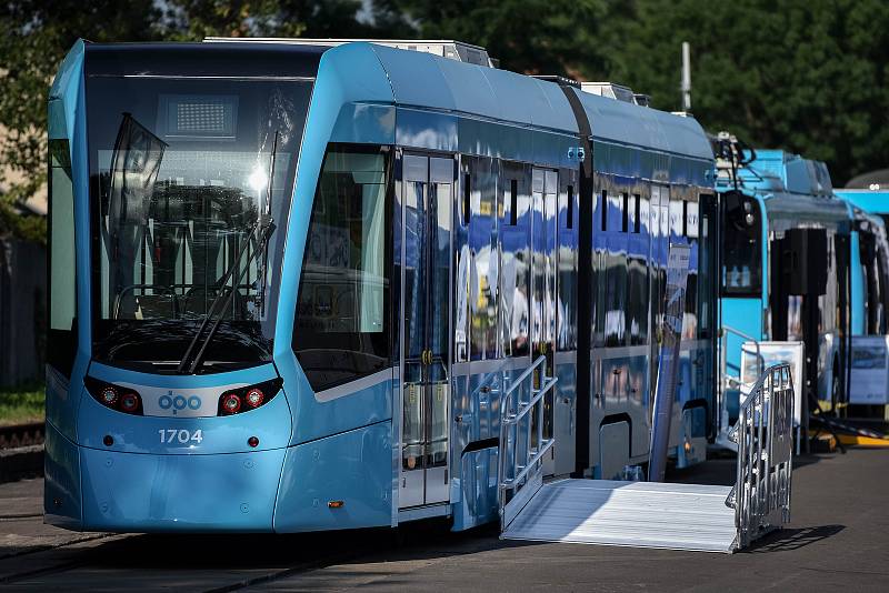 Představení tramvaje Stadler nOVA na Czech Raildays 2018 v Ostravě.