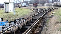 Tři protihlukové stěny dlouhé 100, 152 a 28 metrů nechala postavit společnost ArcelorMittal Ostrava na rozřaďovacím nádraží v Ostravě-Bartovicích.