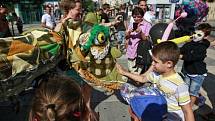 Festival v ulicích – průvod draků centrem Ostravy.